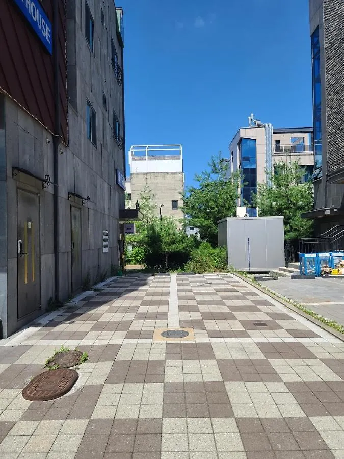 Treehouseunseo Guesthouse Incheon