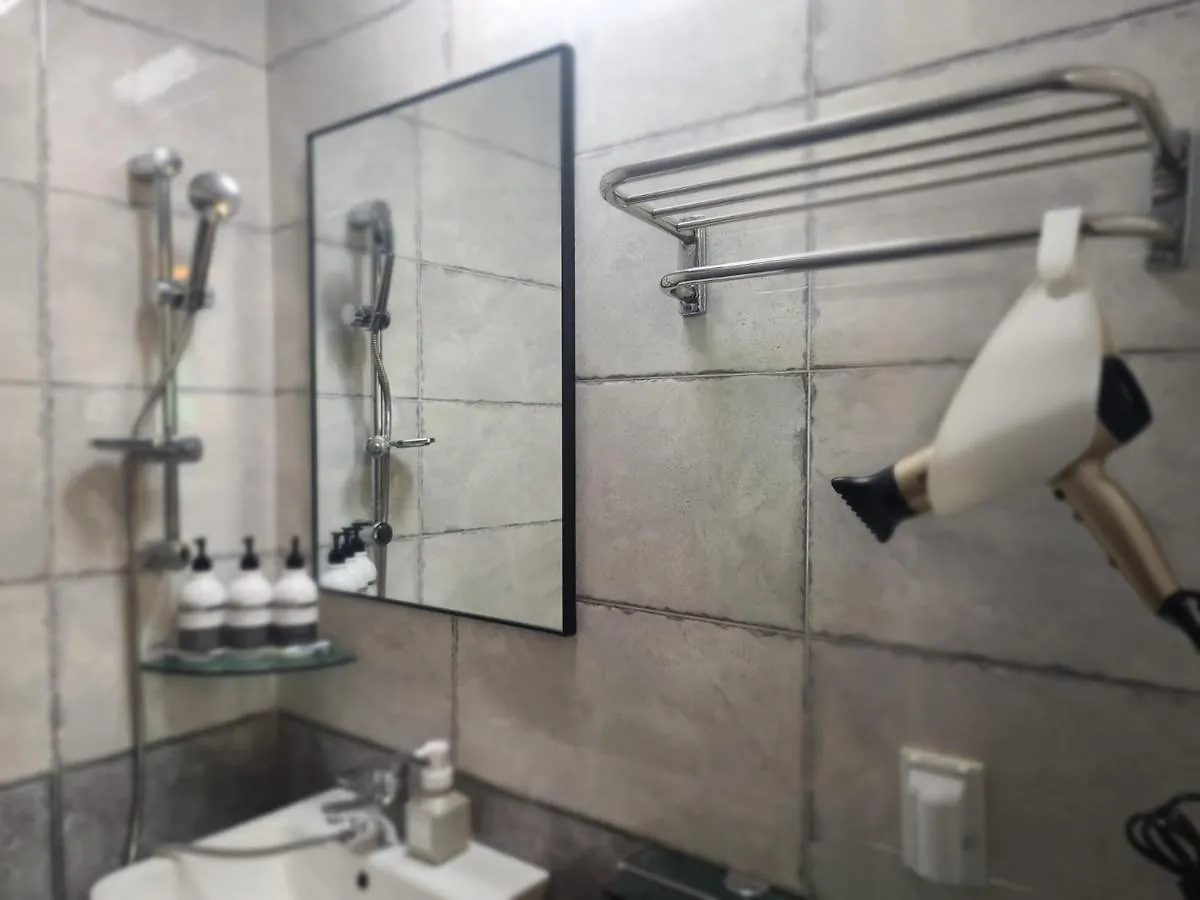 Treehouseunseo Guesthouse Инчон 2*,  Южная Корея