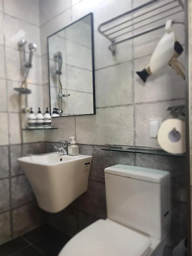 Treehouseunseo Guesthouse Incheon Korsel
