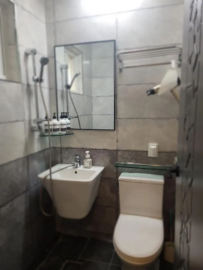 Treehouseunseo Guesthouse Inczhon Pensjonat