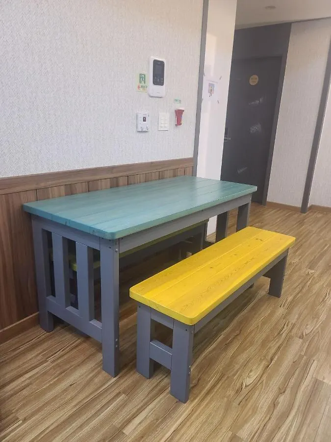 Treehouseunseo Guesthouse Инчон 2*,